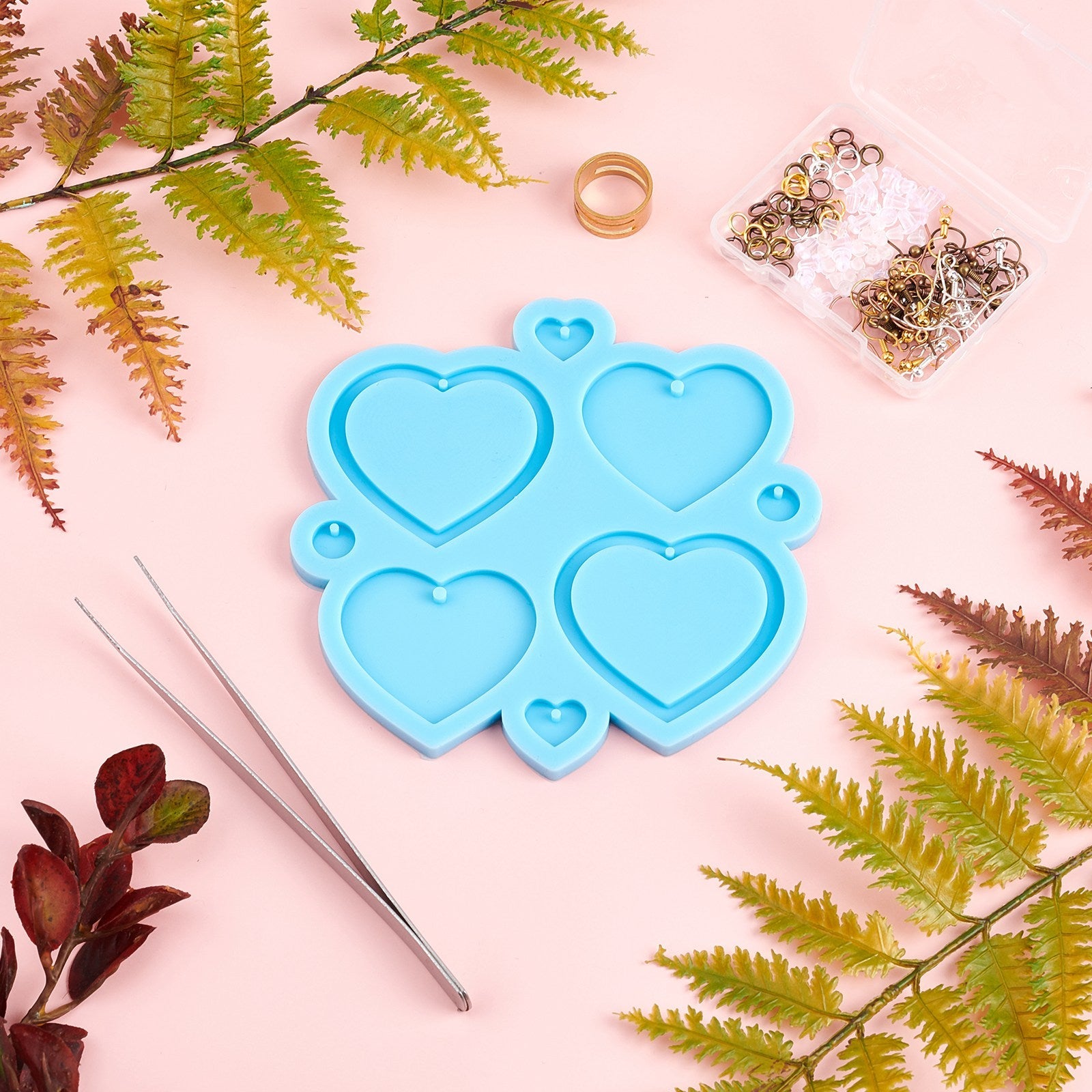 CRASPIRE Heart Keychain Silicone Molds, Resin Casting Pendant Molds, For UV  Resin, Epoxy Resin Jewelry Making, White, 87x94x7mm, Hole: 5mm, Inner  Diameter: 82x89mm
